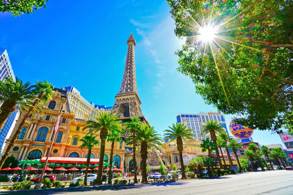 Hotel Paris e a Torre Eiffel